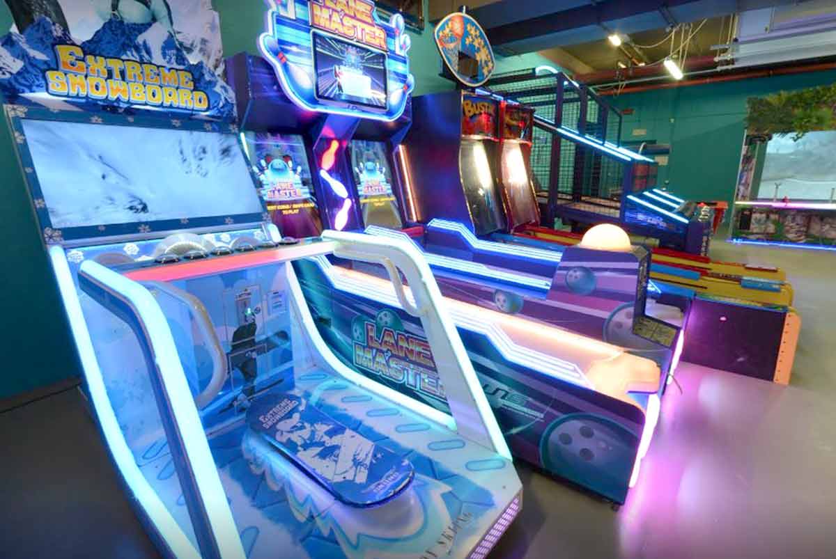 Sala Giochi e Slot Machines - Bowling Space